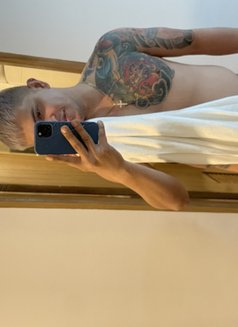 Versa Dadbod in Town - Acompañantes masculino in Manila Photo 19 of 21