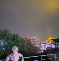 Versa Dadbod in Town - Male escort in Bangkok