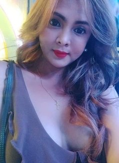 Sweet Versa with Poppers - Transsexual escort in Manila Photo 9 of 22