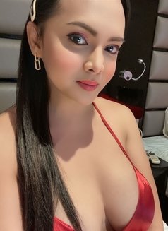 Sweet Versa with Poppers - Transsexual escort in Kuala Lumpur Photo 16 of 22