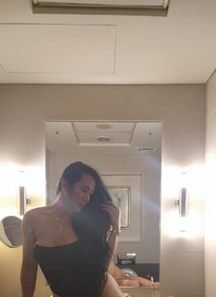 Versa TOP Ladyboy MARIANNE MARIE HARD - Acompañantes transexual in Dubai Photo 13 of 26