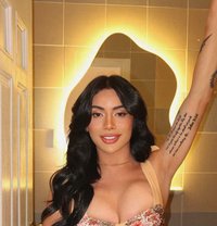 VERSA TOP ( WORSHIP EVERY INCH ) - Transsexual escort in Ho Chi Minh City