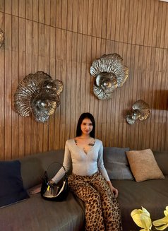 Versa Yuki Meet/Camshow - Transsexual escort in Taipei Photo 24 of 24