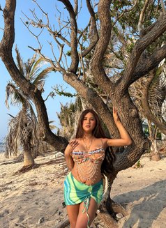 VERSAcummer Kylie - Transsexual escort in Manila Photo 18 of 28