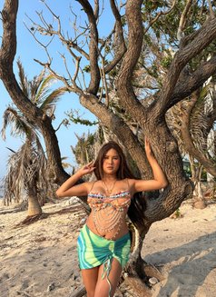 VERSAcummer Kylie - Transsexual escort in Manila Photo 23 of 28