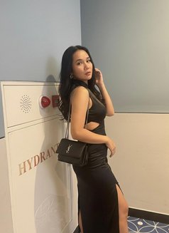 Versalite Amelia - Acompañantes transexual in Jakarta Photo 8 of 15