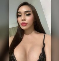 Versatile cum a lot - Transsexual escort in Makati City