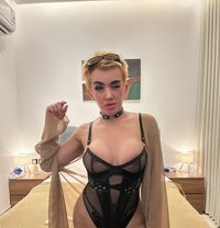 نادني سكينة Versatile Dick Big n Strong - Transsexual escort in Phuket