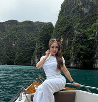 Versatile Echann - Acompañantes transexual in Mumbai