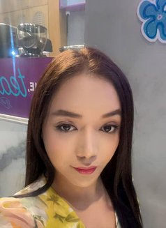 Versatile hard and thick TS Angelica - Transsexual escort in Makati City Photo 10 of 10