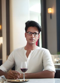 Passionate Male Escort for Women - Acompañantes masculino in Kolkata Photo 1 of 18