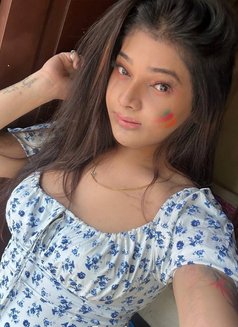 VeRsAtiLE RoS£ - Transsexual escort in Kolkata Photo 30 of 30