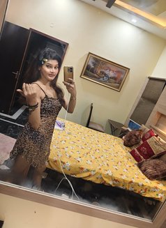 Versatile ROSE - Transsexual escort in Kolkata Photo 27 of 30