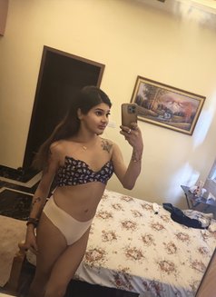 Versatile ROSE - Transsexual escort in Kolkata Photo 30 of 30