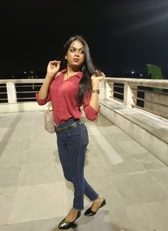 Versatile Shemale Jerry - Intérprete transexual de adultos in Hyderabad Photo 7 of 8