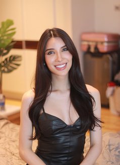 Versatile stunning - Transsexual escort in Al Manama Photo 29 of 30