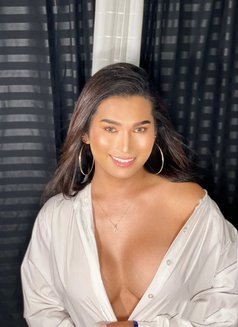 Versatile Ts Kara Just ar - Transsexual escort in Bangkok Photo 28 of 28