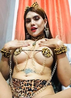 VersatileMistressSarah - Transsexual escort in Bangkok Photo 2 of 7