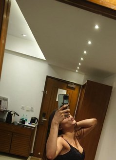 Verstile Priya - Acompañantes transexual in Bangalore Photo 30 of 30