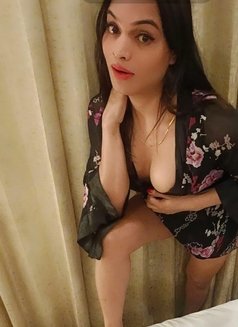 Verstile Priya - Transsexual escort in Bangalore Photo 6 of 12