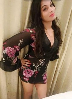 Verstile Priya - Acompañantes transexual in Bangalore Photo 13 of 14