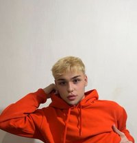 Verstoptwink - Male escort in Berlin