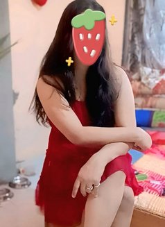 Very Blonde & Erotic Genuine Escort Serv - puta in Pune Photo 1 of 2