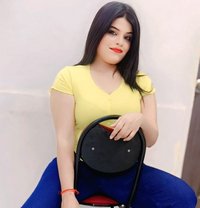 i m very hot- real meet and cam - puta in Mumbai Photo 1 of 5