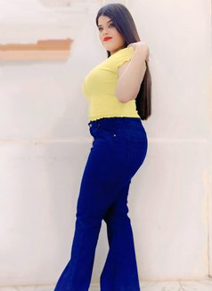 i m very hot- real meet and cam - escort in Mumbai Photo 2 of 5
