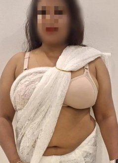 (VERY PRIVACY GIRL)🫦BHAVNA🥀 MEET & CAM - escort in New Delhi Photo 7 of 18