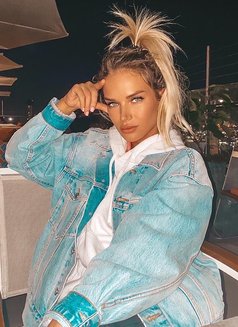 Vesnyana - escort in London Photo 10 of 13