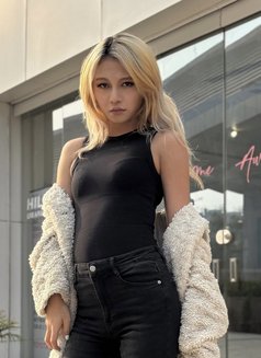 Vesper - Transsexual escort in New Delhi Photo 15 of 17