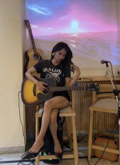 Vesper - Transsexual escort in New Delhi Photo 16 of 21