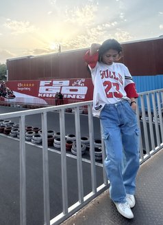 Vesper - Transsexual escort in New Delhi Photo 18 of 21