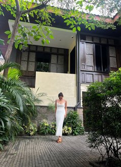 Vessa - escort in Manila Photo 3 of 7