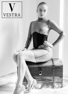 Mistress Vestra - Dominatrix in Dubai - dominatrix in Dubai Photo 15 of 19