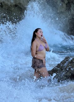 Veve - Curvy Island Bebe - puta in Bali Photo 7 of 10