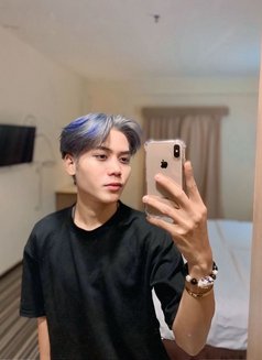 Vexen Sam Young Boy 22 - Male escort in Singapore Photo 4 of 17