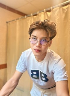 Vexen Sam Young Boy 22 - Male escort in Singapore Photo 10 of 17