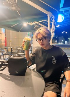 Vexen Sam Young Boy 22 - Male escort in Singapore Photo 1 of 17