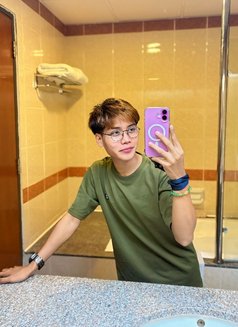 Vexen Sam Young Boy - Male escort in Kuala Lumpur Photo 8 of 16