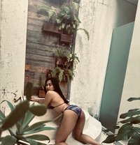 Vhania - escort in Bali Photo 11 of 12