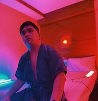 VhanmasseurescortEutsagad - Male adult performer in Manila