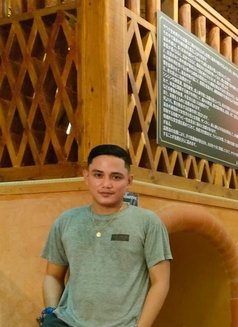 VhanmasseurescortEutsagad - Male escort in Manila Photo 25 of 25