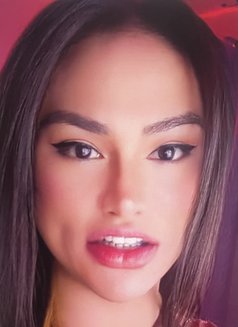 Vheer Jean - Transsexual escort in Dubai Photo 26 of 27