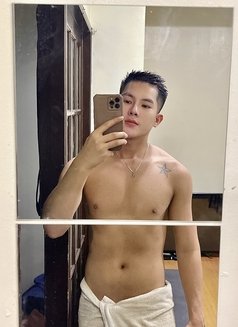 Vhinmasseur - Male escort in Quezon Photo 7 of 9