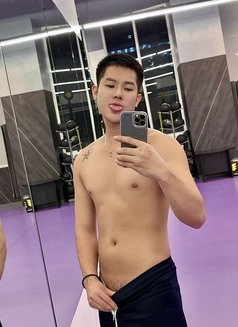 Vhinmasseur - Male escort in Quezon Photo 8 of 9