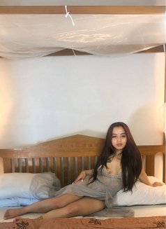 Vhio - escort in Bali Photo 5 of 10
