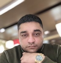 Vishal - Male companion in New Delhi