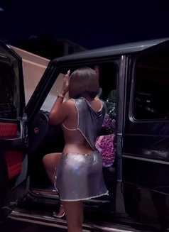 Viani - escort in Hong Kong Photo 2 of 4